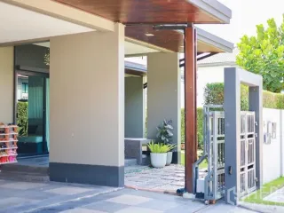 Haus zur Miete und zum Kauf mit 4 Zimmer in Lam Luk Ka, Pathum Thani