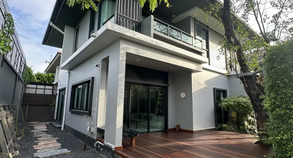 Haus zur Miete und zum Kauf mit 4 Zimmer in Lam Luk Ka, Pathum Thani