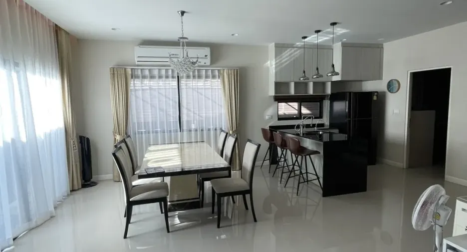 Haus zur Miete und zum Kauf mit 4 Zimmer in Lam Luk Ka, Pathum Thani