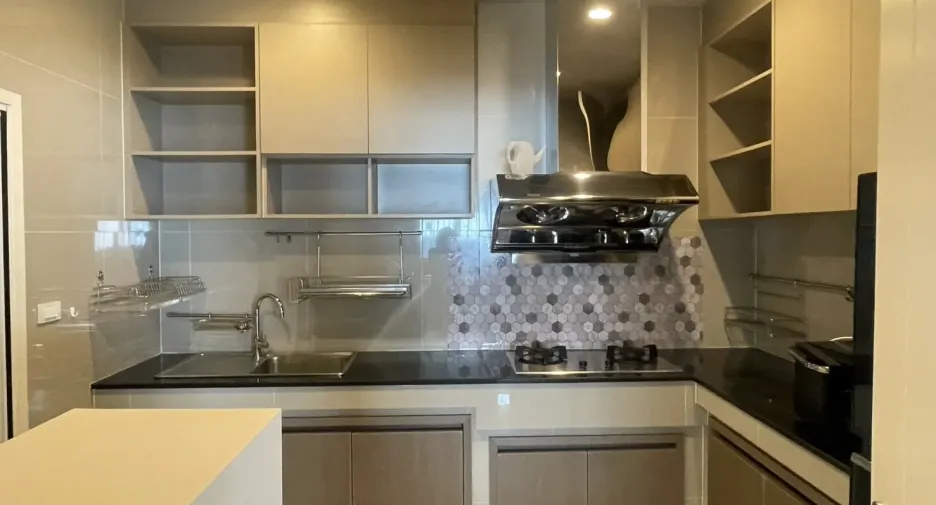 Haus zur Miete und zum Kauf mit 4 Zimmer in Lam Luk Ka, Pathum Thani