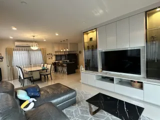 Haus zur Miete und zum Kauf mit 4 Zimmer in Lam Luk Ka, Pathum Thani