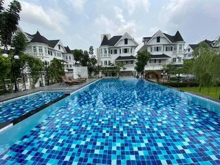 For sale and for rent 4 bed house in Mueang Samut Prakan, Samut Prakan