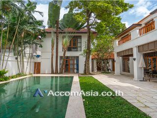 For rent 7 Beds house in Khlong Toei, Bangkok