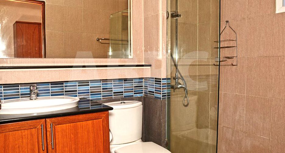 For sale 5 ベッドルーム house in Bang Lamung, Chonburi