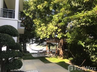 For rent 4 bed townhouse in Mueang Pathum Thani, Pathum Thani