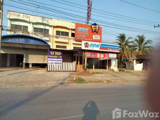 For sale 4 bed townhouse in Kaeng Khro, Chaiyaphum