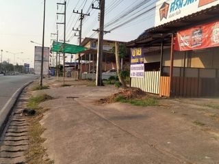 For sale 4 bed townhouse in Kaeng Khro, Chaiyaphum