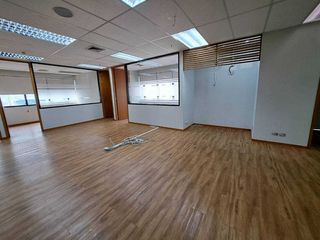 For rent 1 bed office in Bang Rak, Bangkok