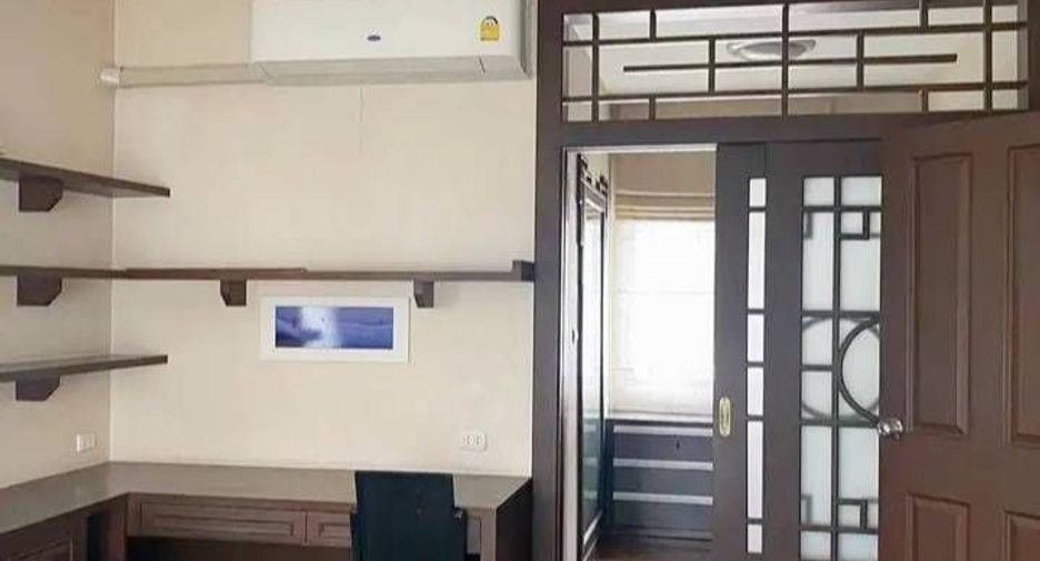 For rent 4 bed house in Pak Kret, Nonthaburi