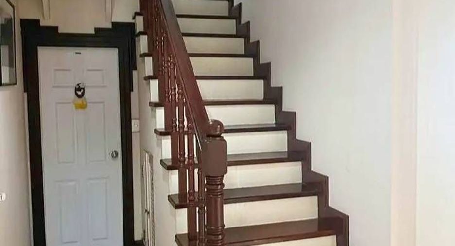 For rent 4 bed house in Pak Kret, Nonthaburi
