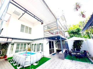 For rent 4 bed house in Huai Khwang, Bangkok