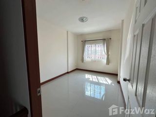 For rent 3 bed townhouse in Krathum Baen, Samut Sakhon