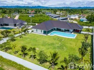 For sale 4 bed villa in Pran Buri, Prachuap Khiri Khan