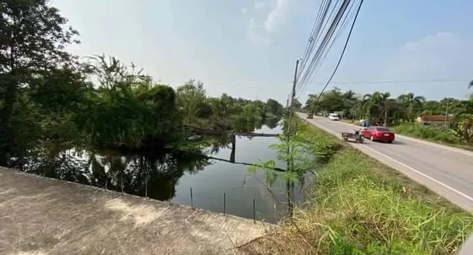 For sale land in Ban Phaeo, Samut Sakhon