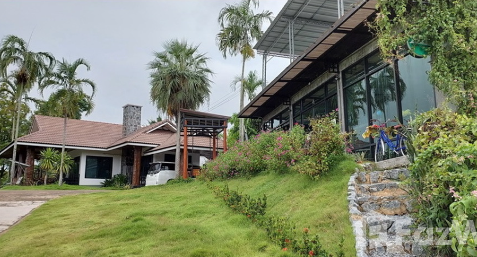 For sale 7 bed villa in Den Chai, Phrae