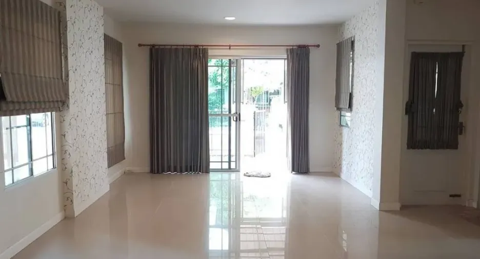 For sale 4 bed house in Pak Kret, Nonthaburi