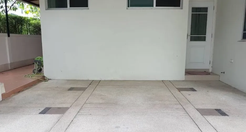 For sale 4 bed house in Pak Kret, Nonthaburi