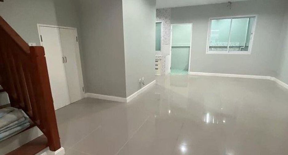 For sale 3 Beds townhouse in Mueang Nakhon Pathom, Nakhon Pathom