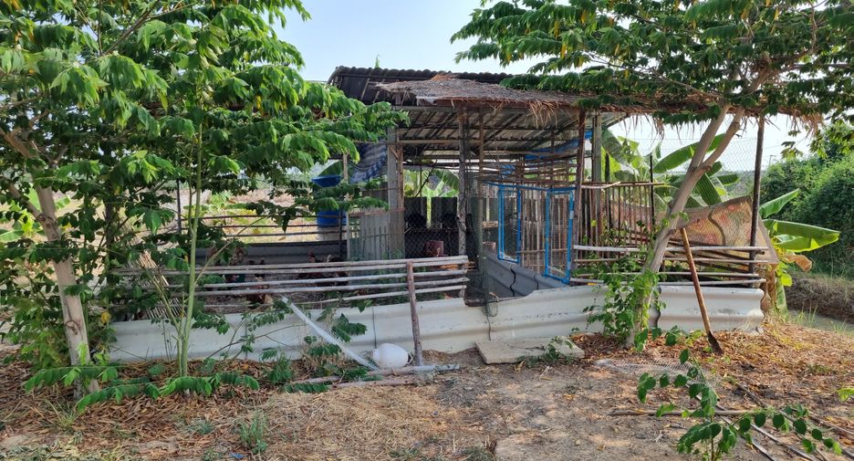 For sale land in Mueang Phichit, Phichit