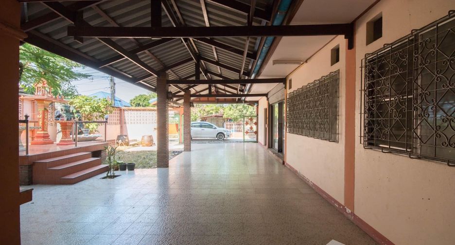 For sale 9 bed house in Mueang Chachoengsao, Chachoengsao