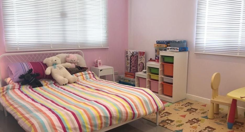 For sale 5 Beds house in Bang Rakam, Phitsanulok