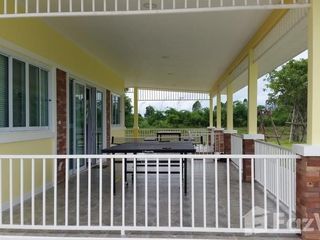 For sale 5 bed house in Bang Rakam, Phitsanulok