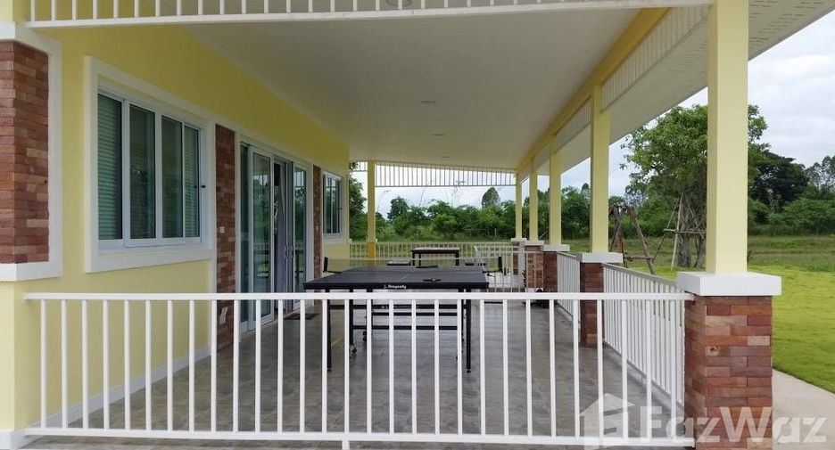 For sale 5 Beds house in Bang Rakam, Phitsanulok