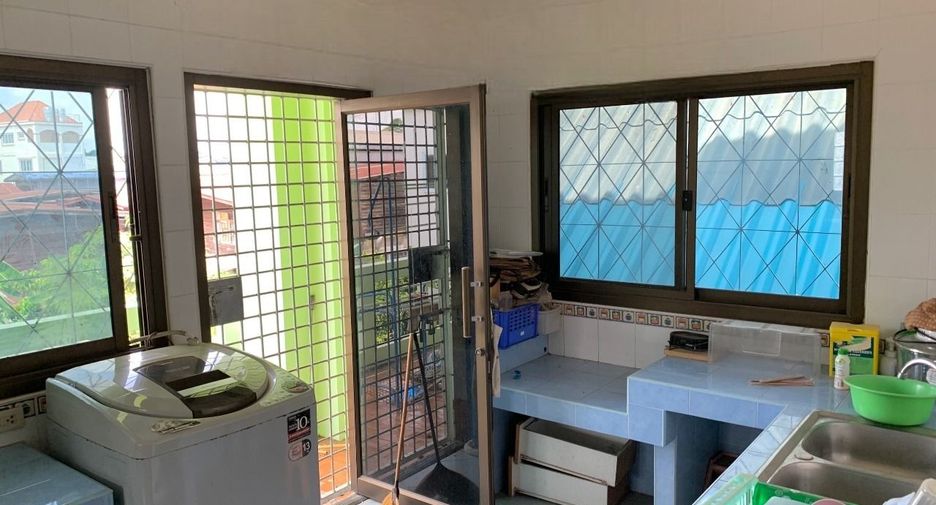 For sale 5 bed office in Nong Han, Udon Thani
