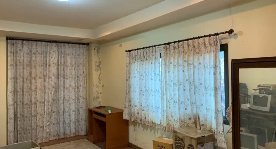 For sale 5 bed office in Nong Han, Udon Thani