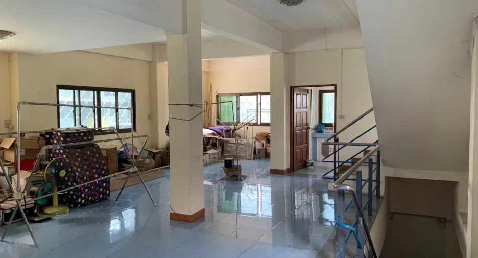 For sale 5 bed office in Nong Han, Udon Thani