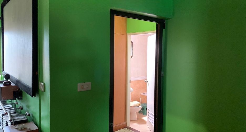 For sale 5 bed office in Nong Han, Udon Thani