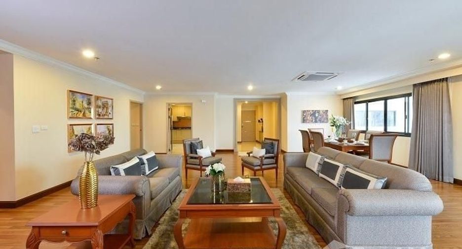 For rent 3 bed condo in Watthana, Bangkok