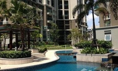 For sale 2 bed condo in Huai Khwang, Bangkok