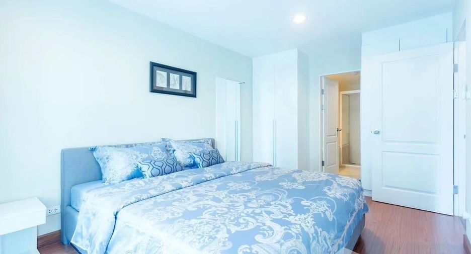 For sale 2 bed condo in Huai Khwang, Bangkok