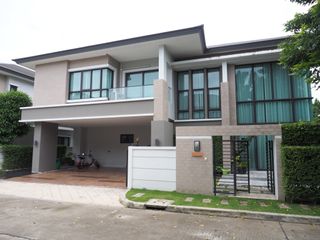 For sale 4 Beds house in Taling Chan, Bangkok