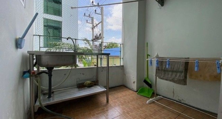 For sale studio condo in Mueang Nakhon Pathom, Nakhon Pathom