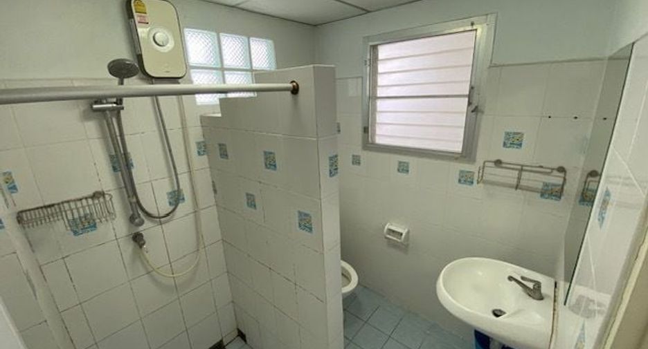 For sale studio condo in Mueang Nakhon Pathom, Nakhon Pathom