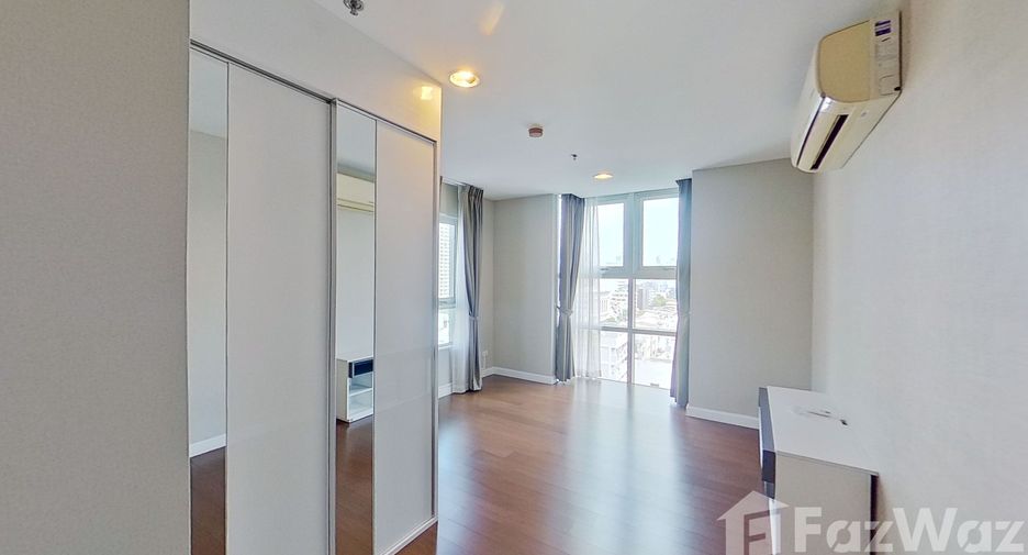 For rent 5 bed condo in Huai Khwang, Bangkok