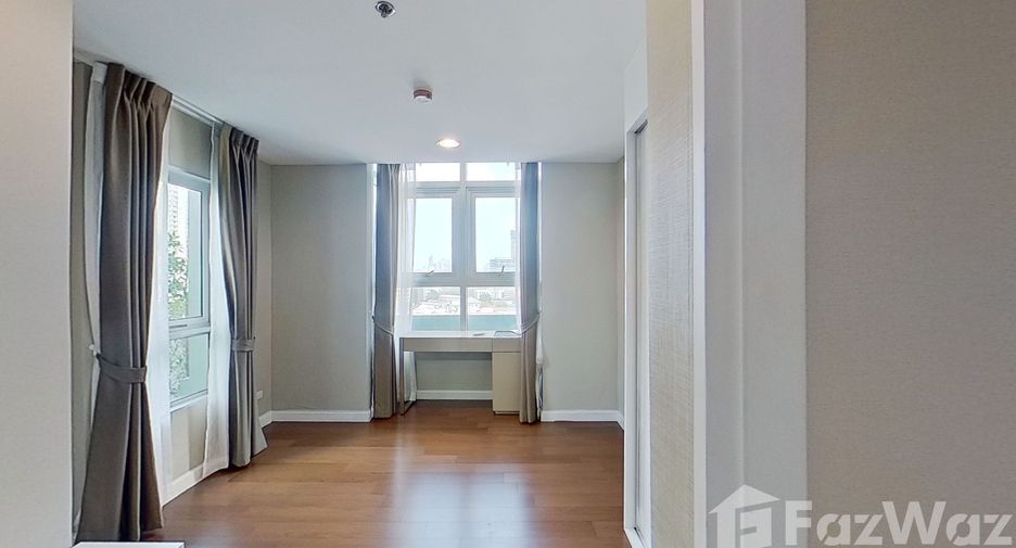 For rent 5 bed condo in Huai Khwang, Bangkok