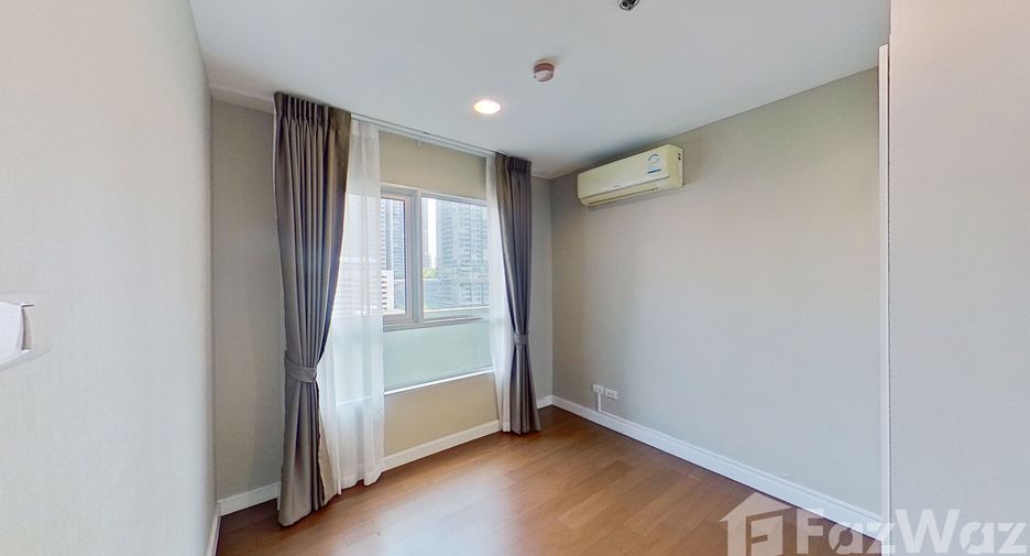 For rent 5 bed condo in Huai Khwang, Bangkok