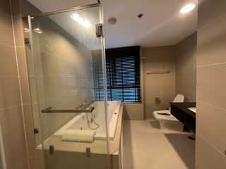 For sale 3 Beds condo in Huai Khwang, Bangkok