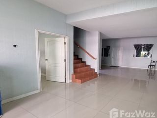 For rent 4 bed townhouse in Krathum Baen, Samut Sakhon