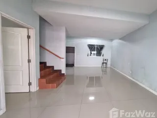 For rent 4 bed townhouse in Krathum Baen, Samut Sakhon
