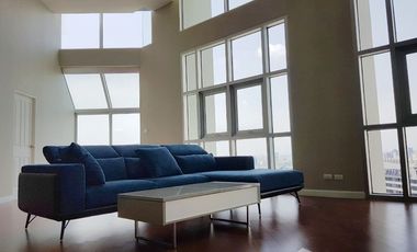 For rent 3 bed condo in Huai Khwang, Bangkok