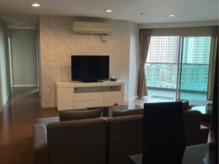 For rent 3 Beds condo in Huai Khwang, Bangkok