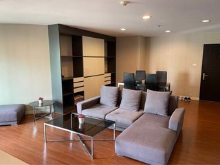 For rent 3 Beds condo in Huai Khwang, Bangkok