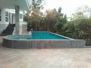 For sale 19 bed villa in Khlong Luang, Pathum Thani