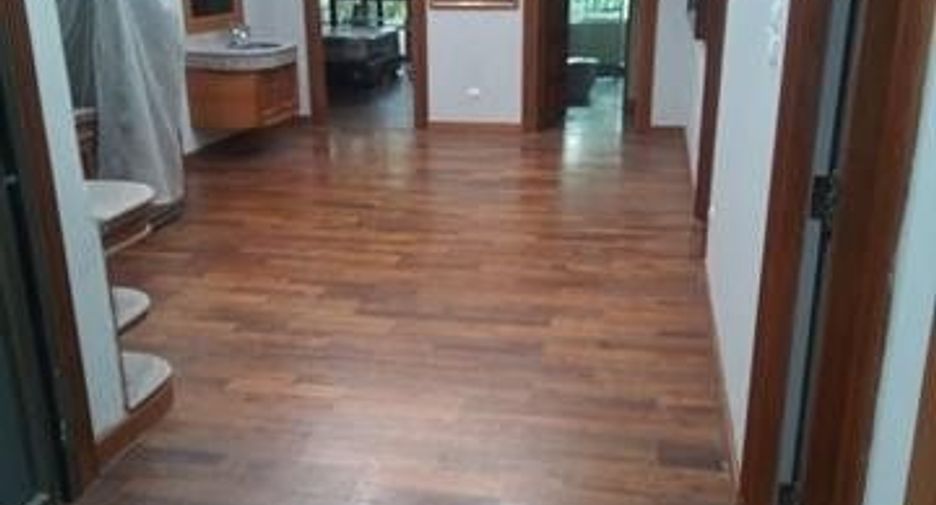For sale 19 bed villa in Khlong Luang, Pathum Thani