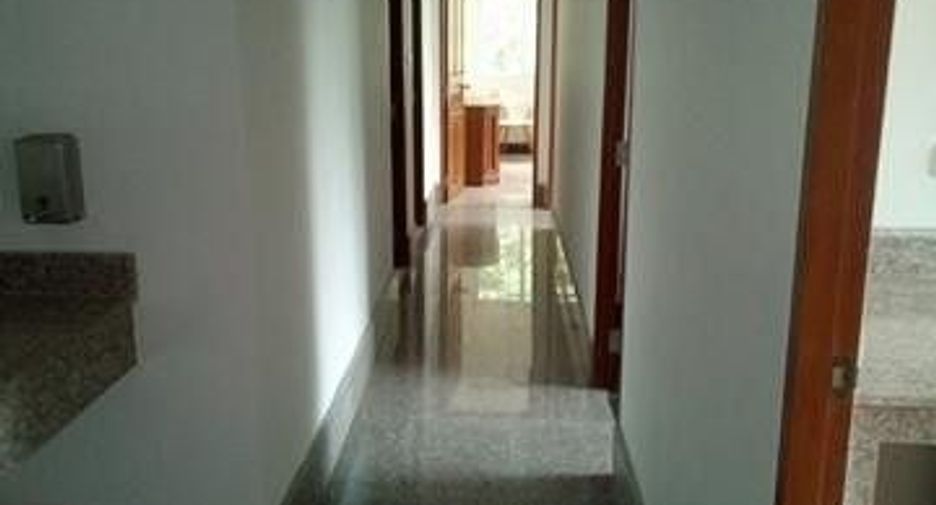 For sale 19 bed villa in Khlong Luang, Pathum Thani