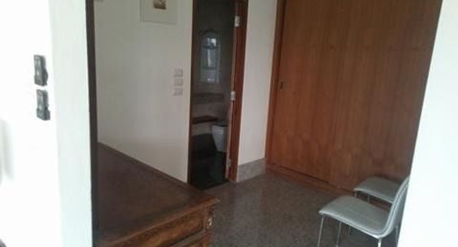 For sale 19 bed villa in Khlong Luang, Pathum Thani